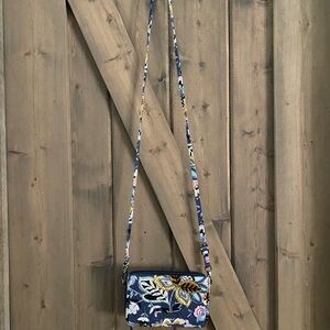 Vera Bradley Charmont Meadow 3 in 1 Crossbody Wristlet RFID Wallet Quilted